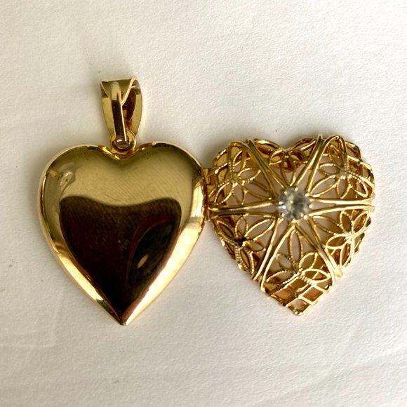 Vintage Gold Heart Locket with Rhinestone - Picture 4 of 9